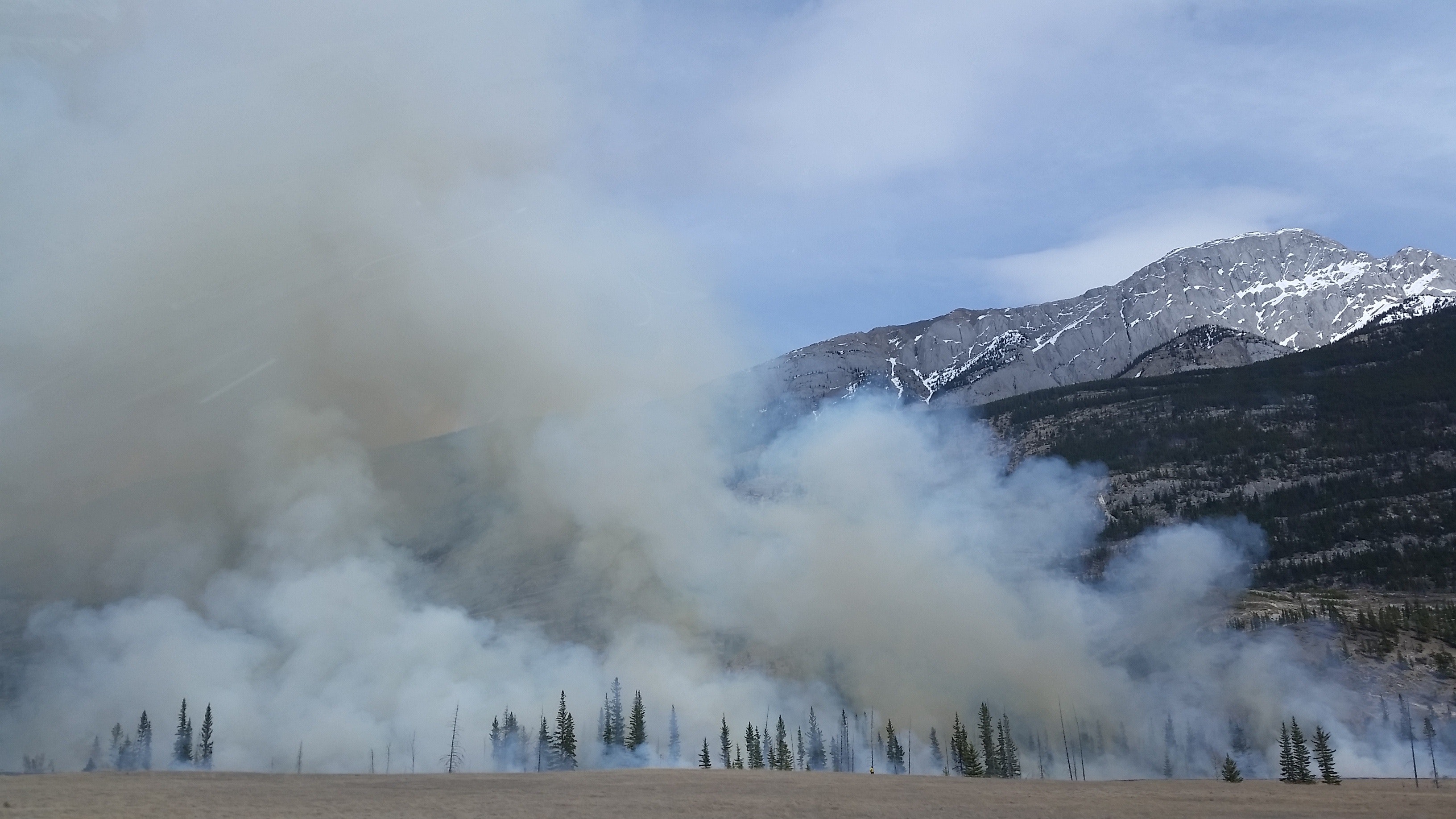 smoke on mountain from fire